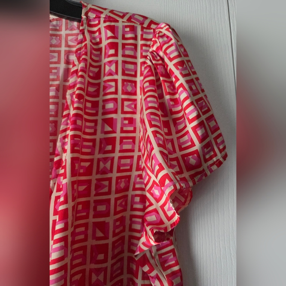 Lulu's Red Geometric Wrap Crop Top Size L - Picture 6 of 13